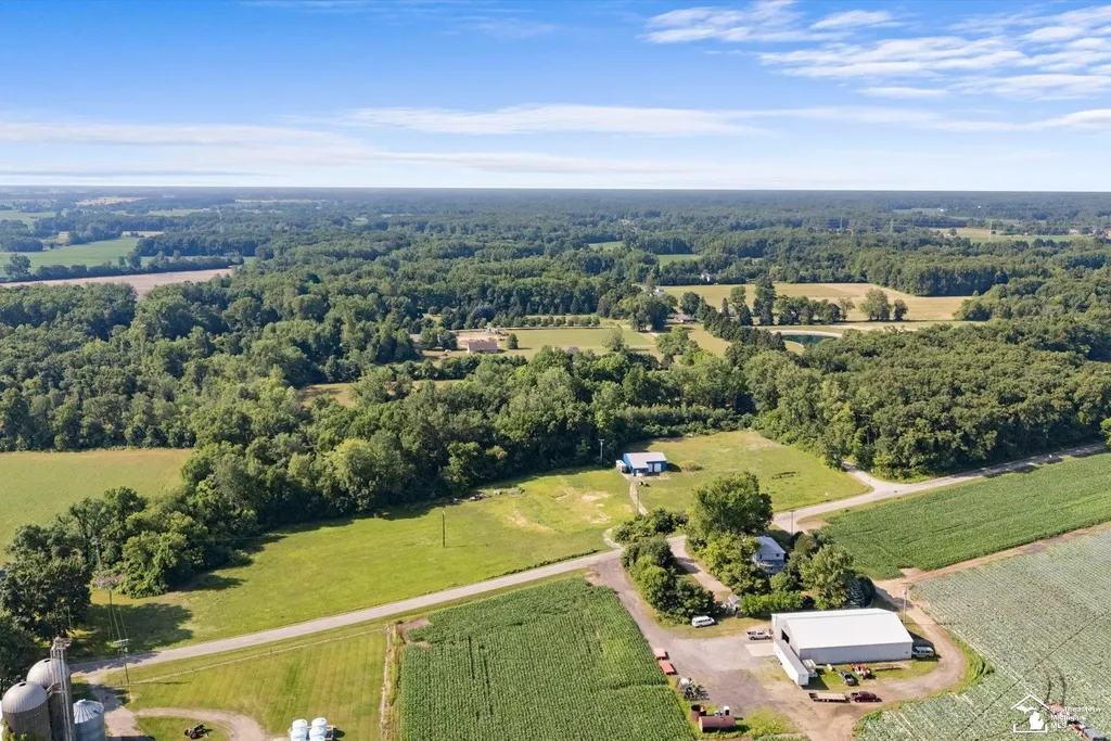 12501 Dixon Road Dundee Village MI 48131