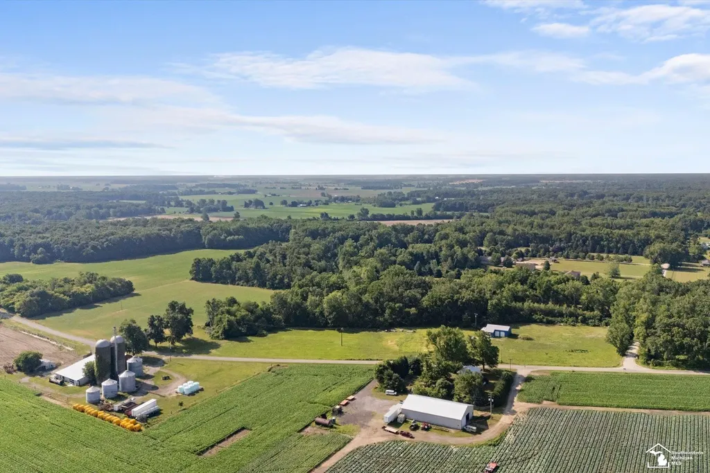 12501 Dixon Road Dundee Village MI 48131