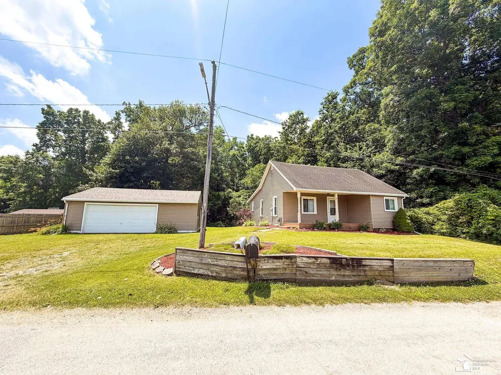 1051 Elm Street Rollin Township MI 49253