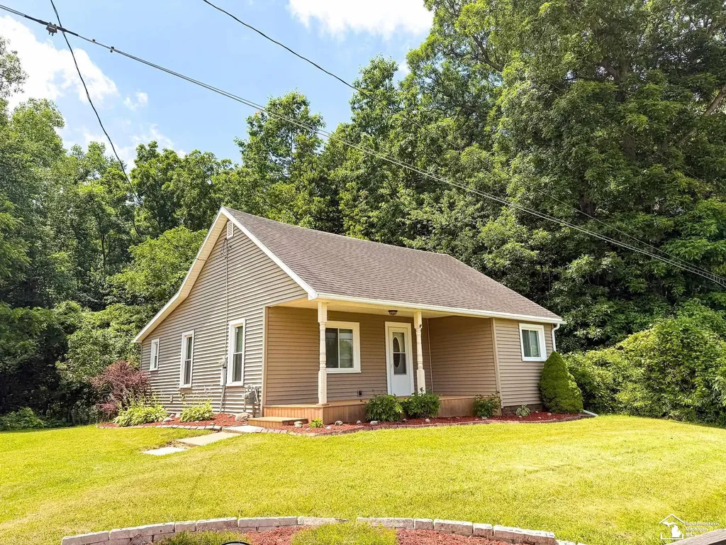 1051 Elm Street Rollin Township MI 49253