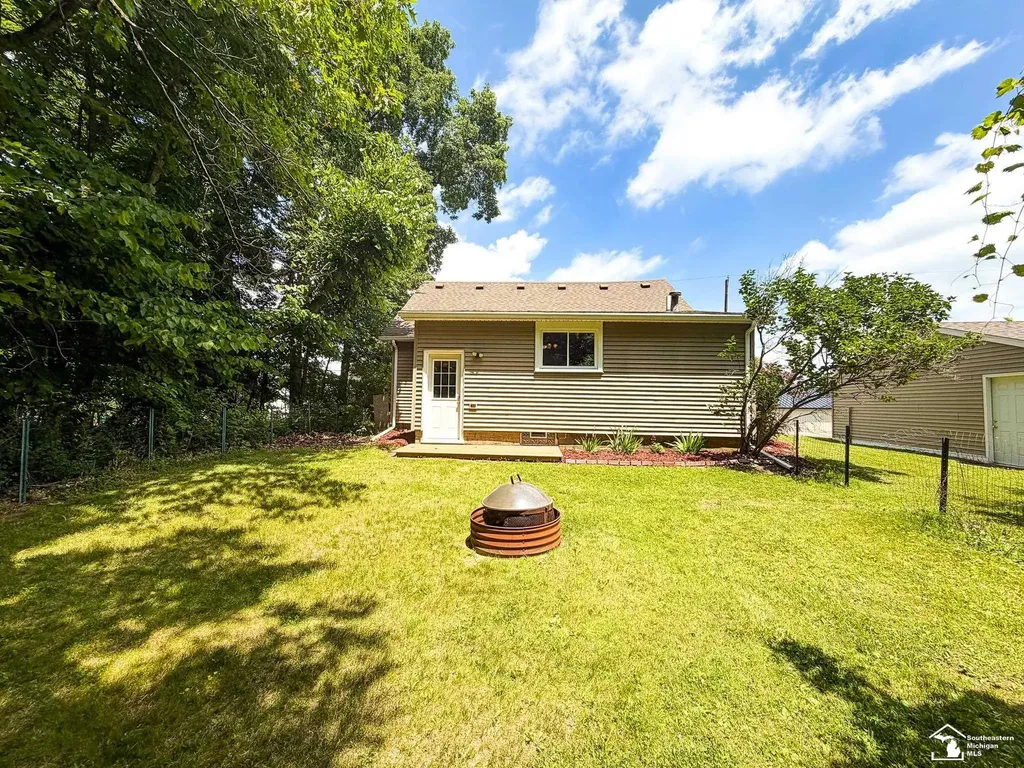1051 Elm Street Rollin Township MI 49253