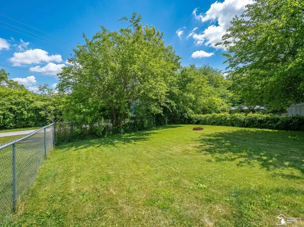 511 W 3rd Street Monroe City MI 48161