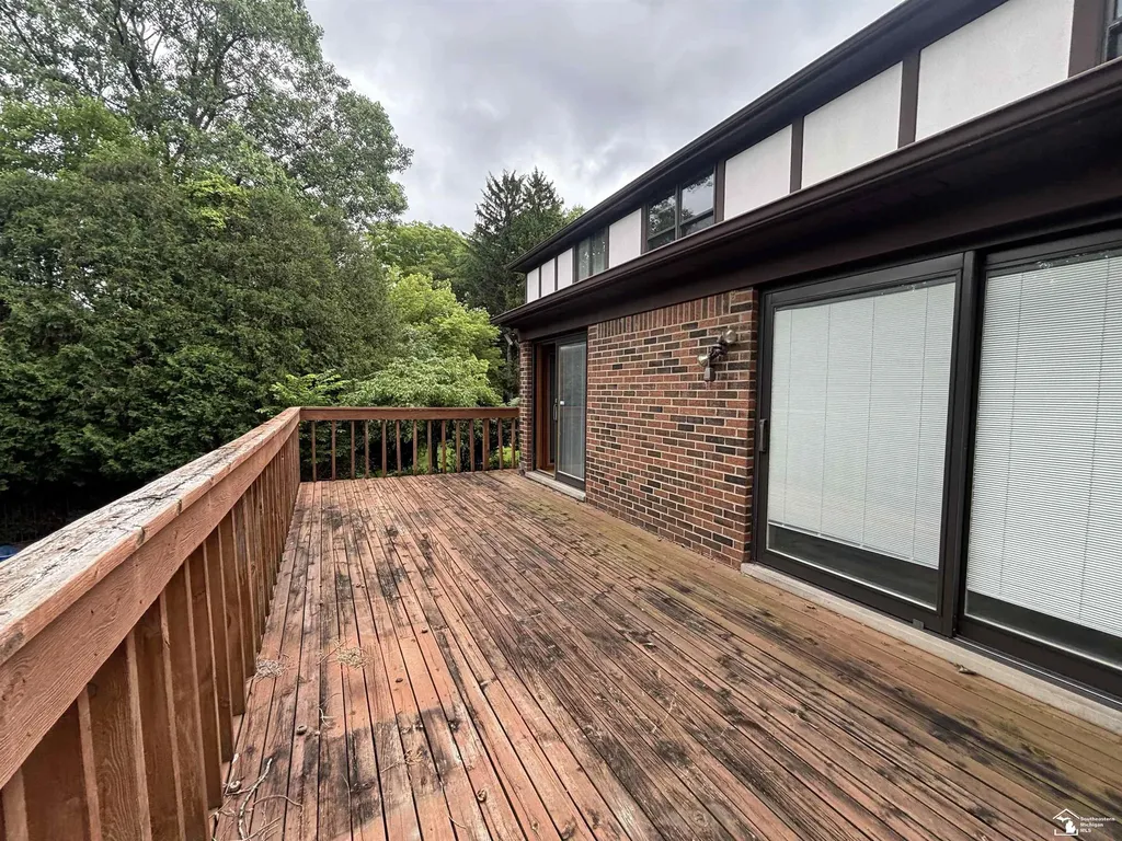31180 N Park Drive Farmington Hills City MI 48331