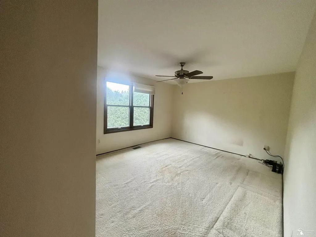 31180 N Park Drive Farmington Hills City MI 48331