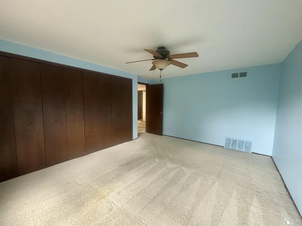 31180 N Park Drive Farmington Hills City MI 48331