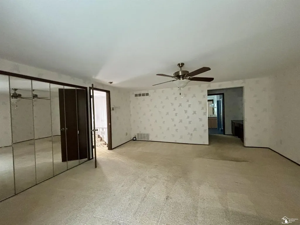 31180 N Park Drive Farmington Hills City MI 48331