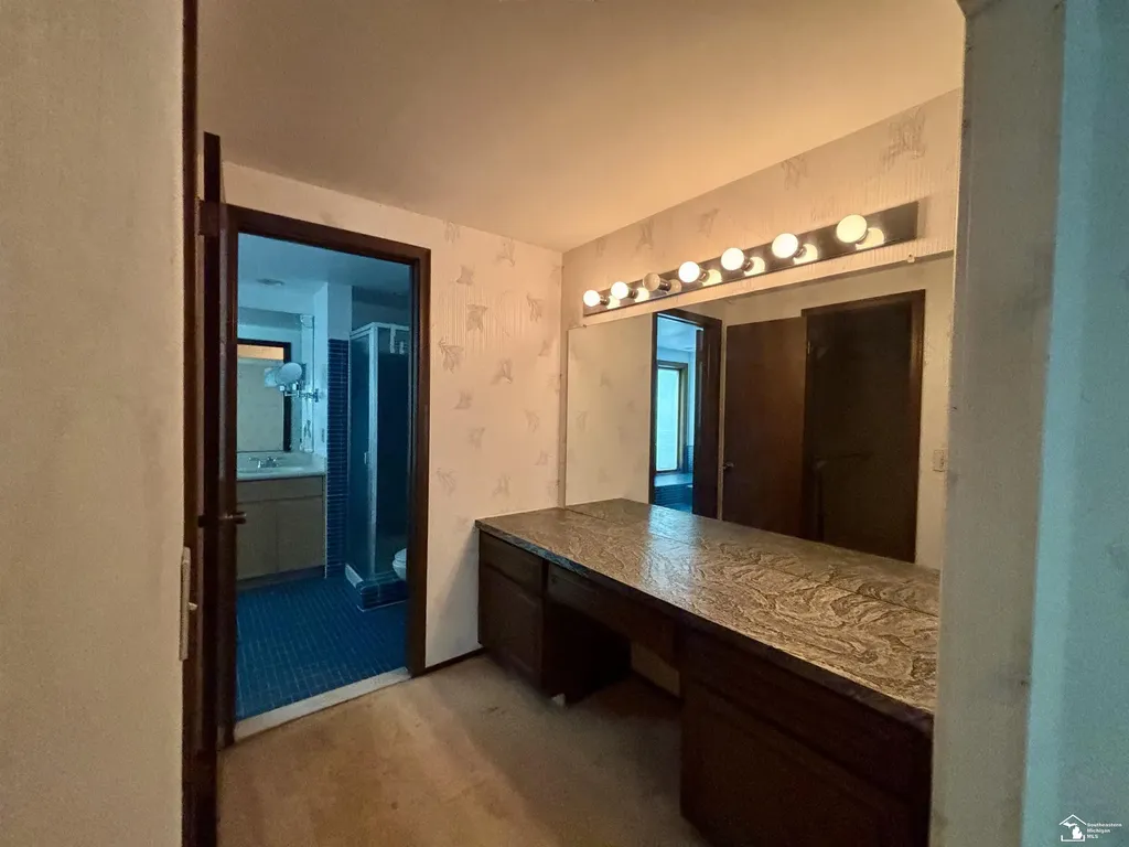 31180 N Park Drive Farmington Hills City MI 48331