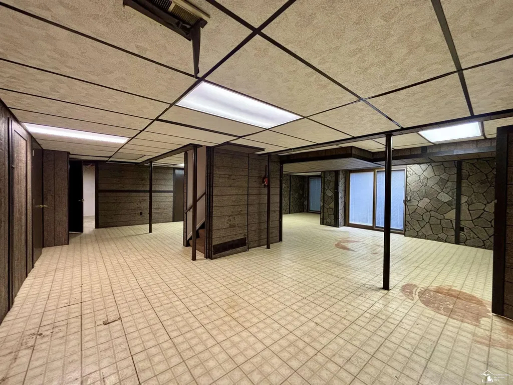 31180 N Park Drive Farmington Hills City MI 48331