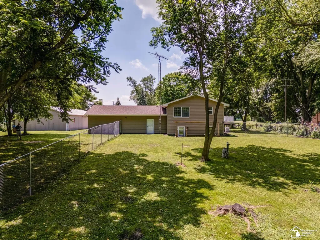 8870 Dixon Road Raisinville Township MI 48161