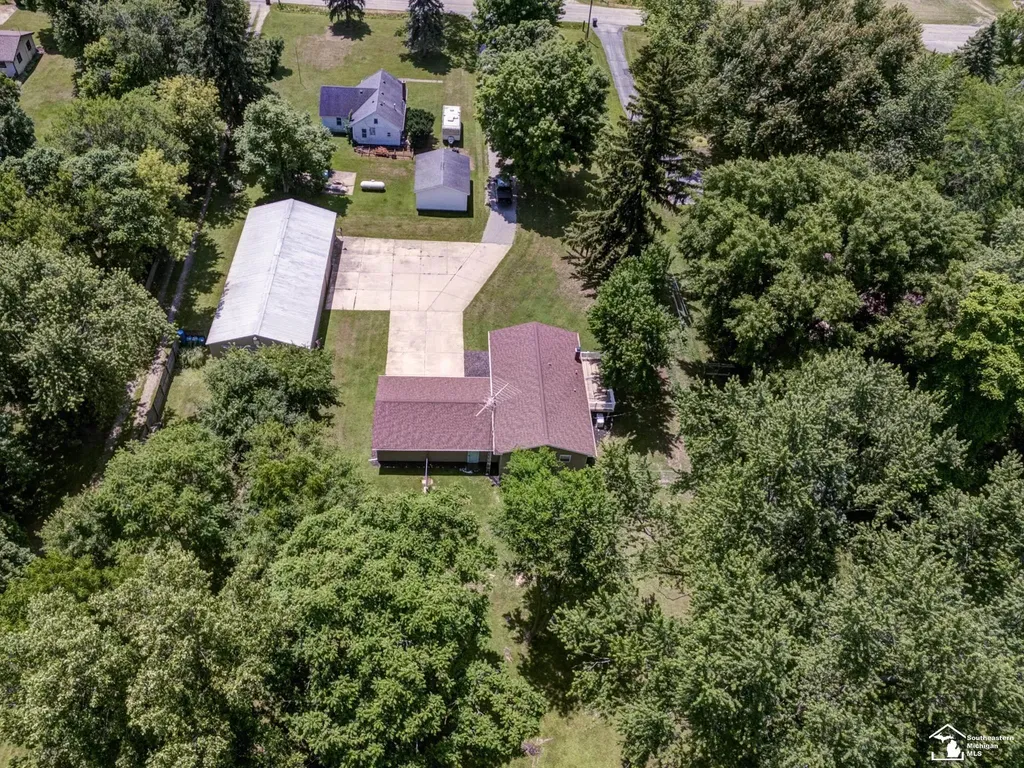 8870 Dixon Road Raisinville Township MI 48161