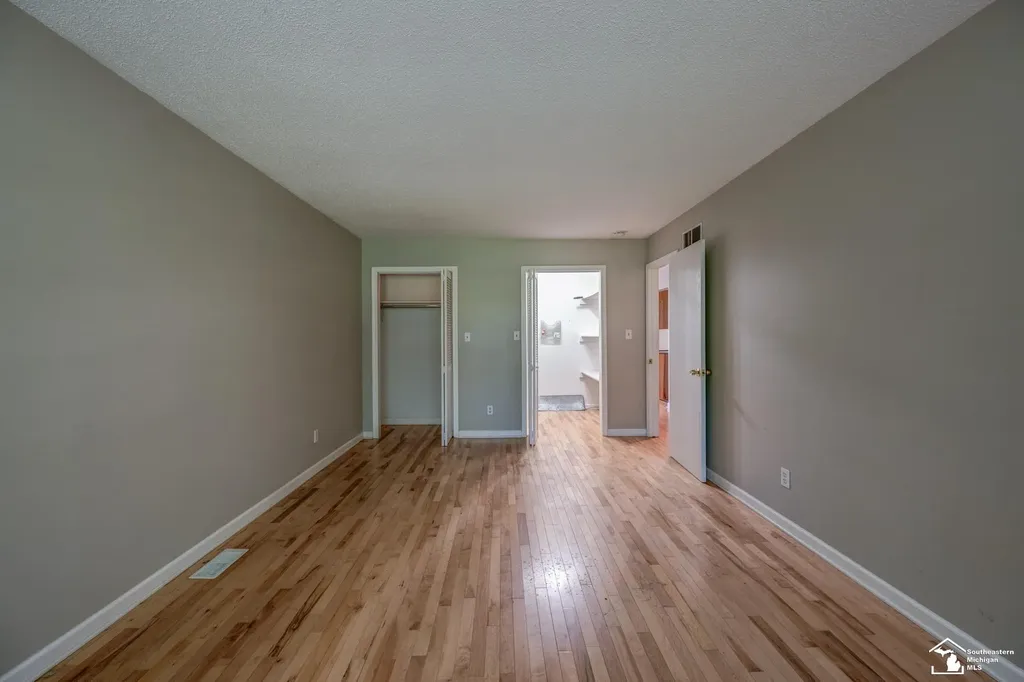 8870 Dixon Road Raisinville Township MI 48161
