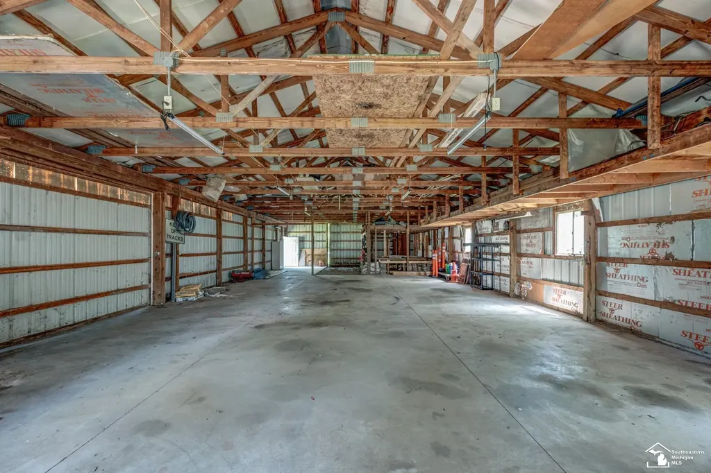 8870 Dixon Road Raisinville Township MI 48161