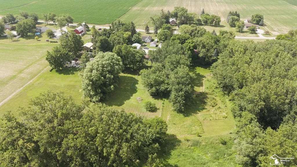 8870 Dixon Road Raisinville Township MI 48161