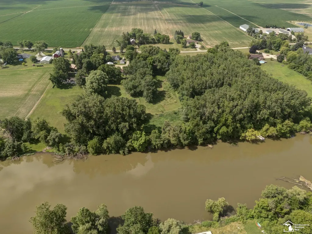 8870 Dixon Road Raisinville Township MI 48161