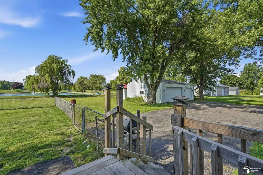 2870 Carleton Rockwood Road Ash Township MI 48117