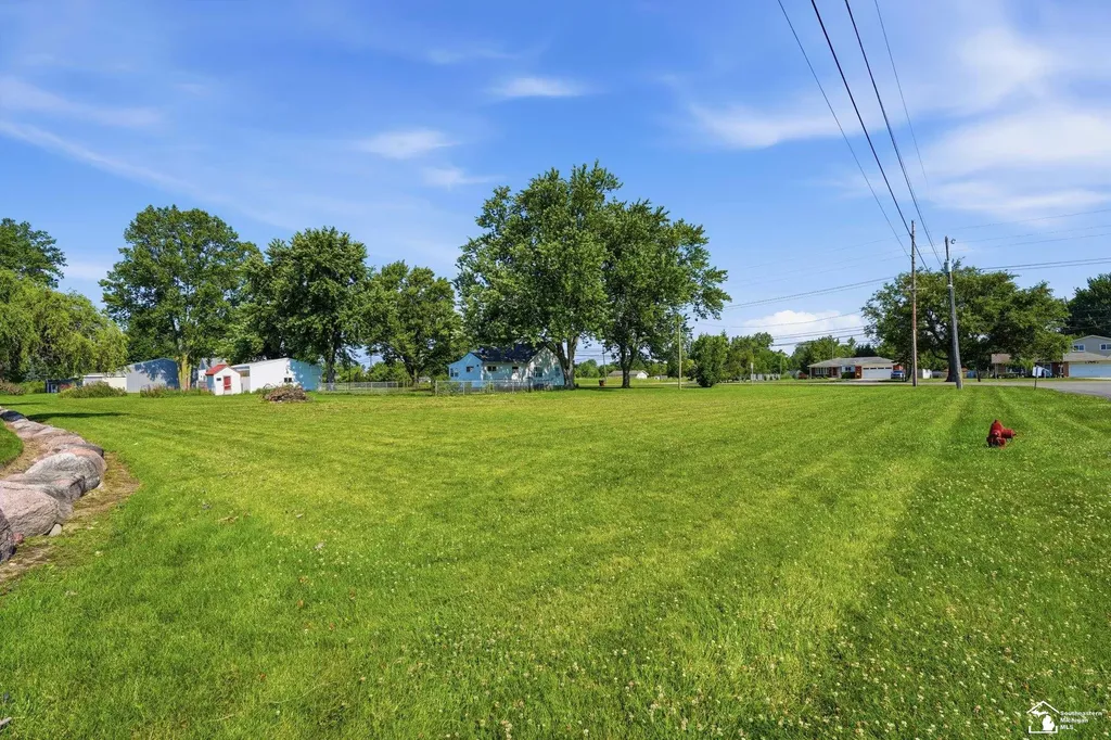 2870 Carleton Rockwood Road Ash Township MI 48117