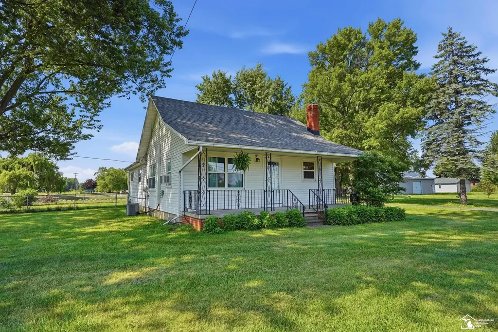 2870 Carleton Rockwood Road Ash Township MI 48117
