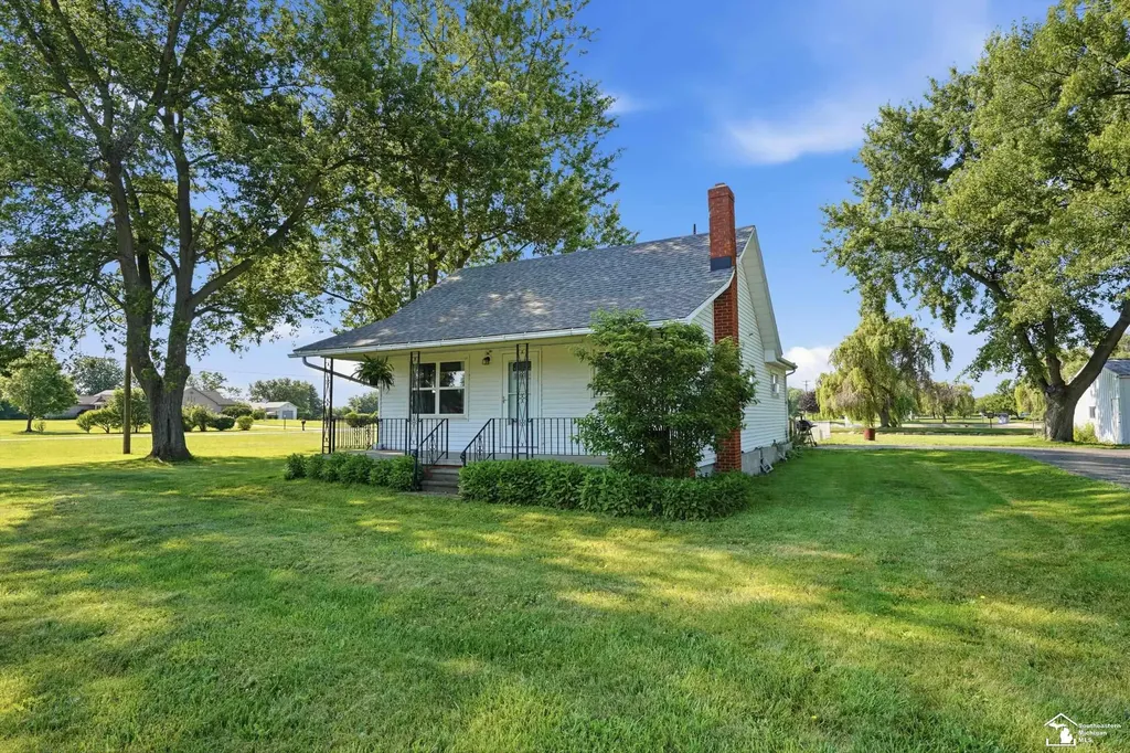 2870 Carleton Rockwood Road Ash Township MI 48117