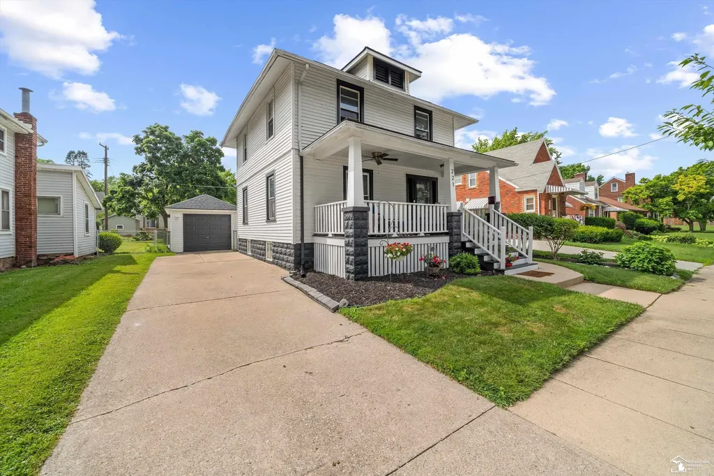 221 Borgess Avenue Monroe City MI 48162
