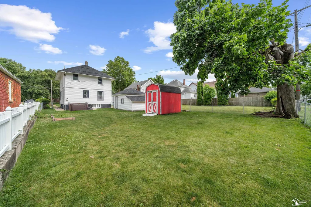 221 Borgess Avenue Monroe City MI 48162