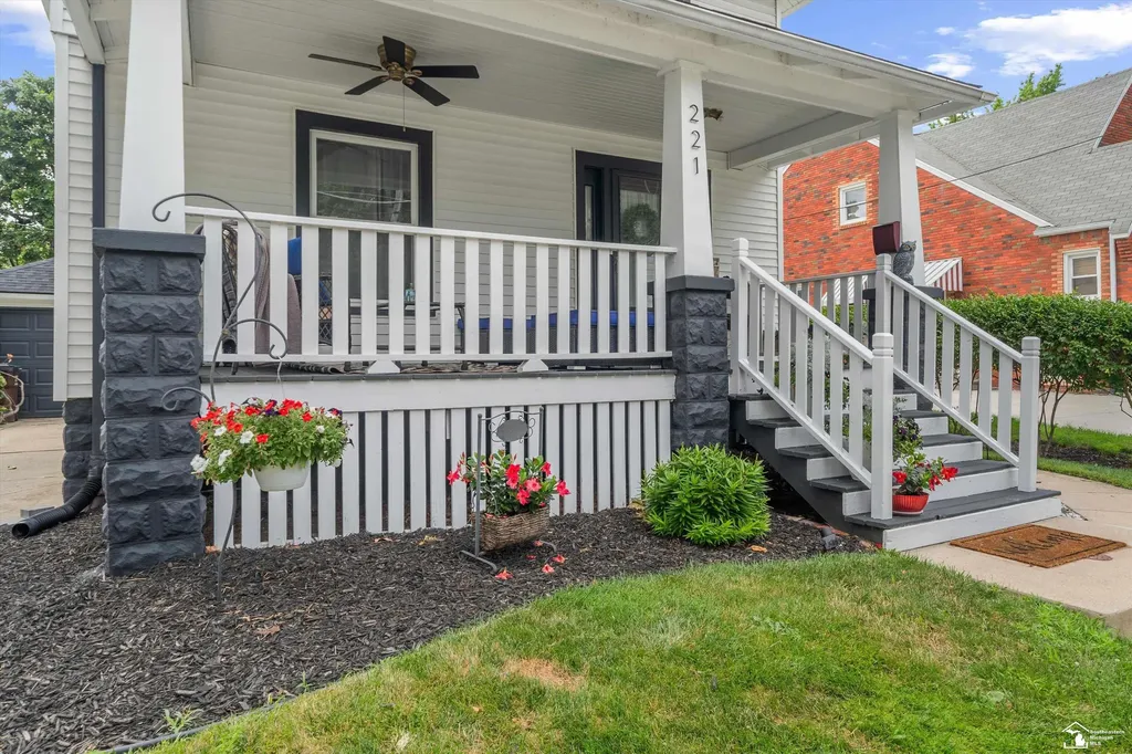 221 Borgess Avenue Monroe City MI 48162
