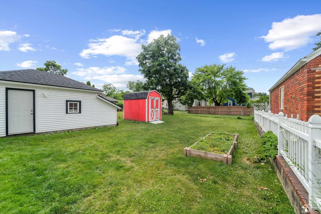 221 Borgess Avenue Monroe City MI 48162