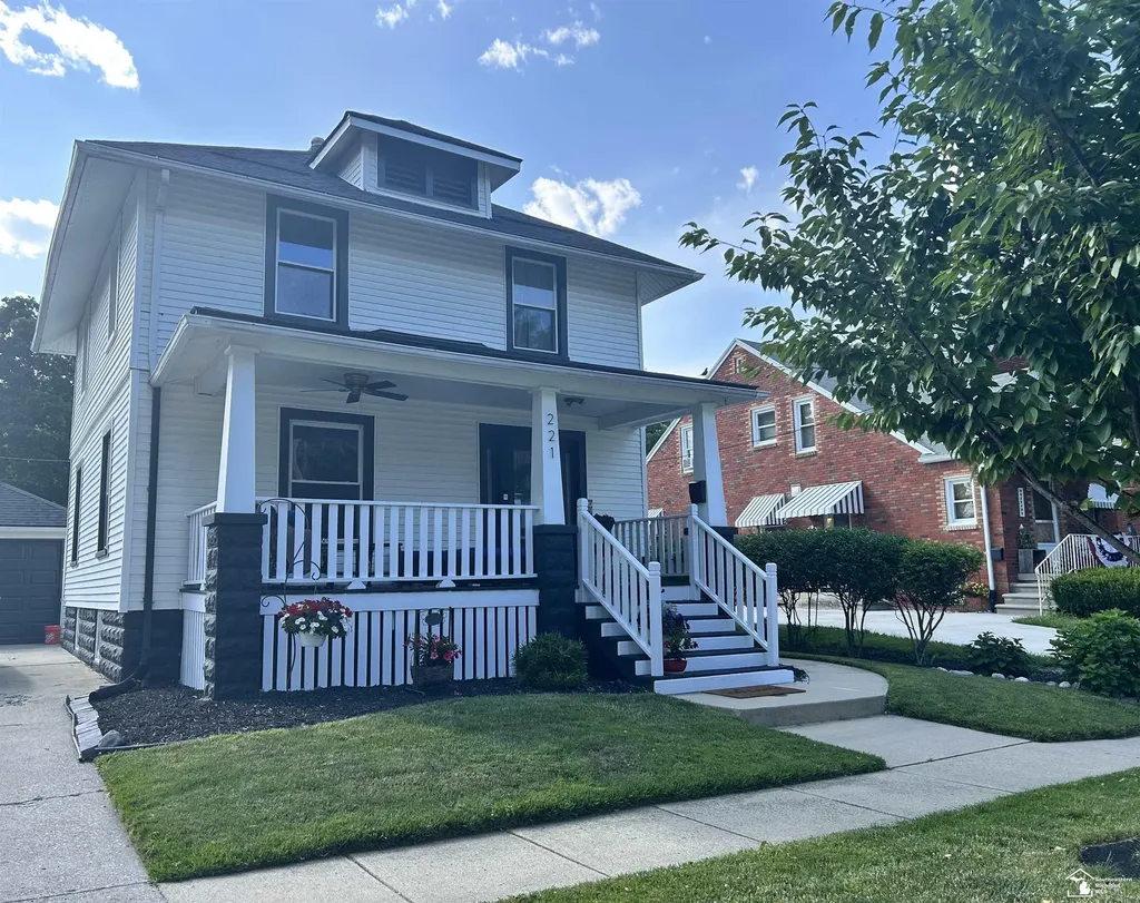 221 Borgess Avenue Monroe City MI 48162