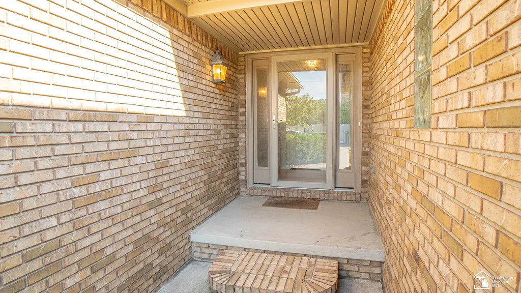 26874 Arcadia Drive Flat Rock City MI 48134