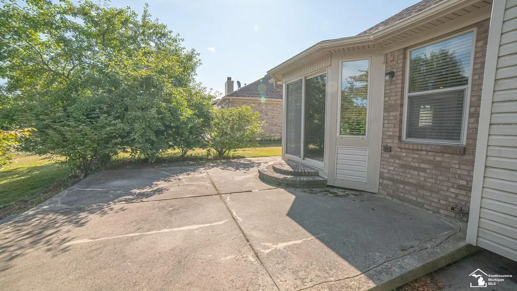 26874 Arcadia Drive Flat Rock City MI 48134