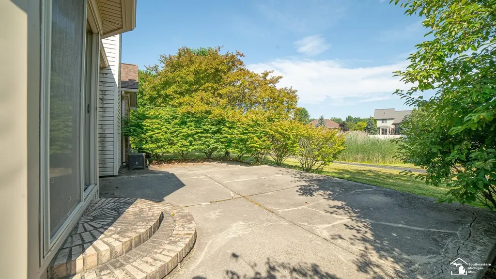 26874 Arcadia Drive Flat Rock City MI 48134