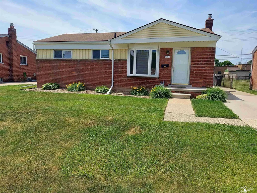 8324 Huron Street Taylor City MI 48180