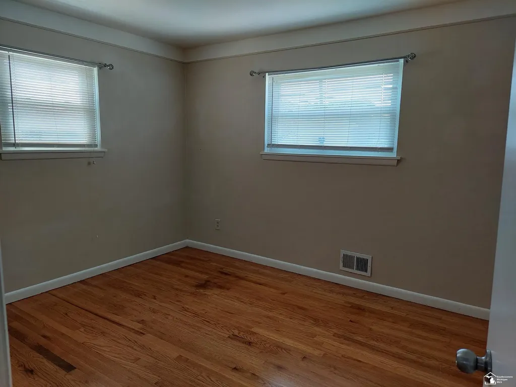 8324 Huron Street Taylor City MI 48180