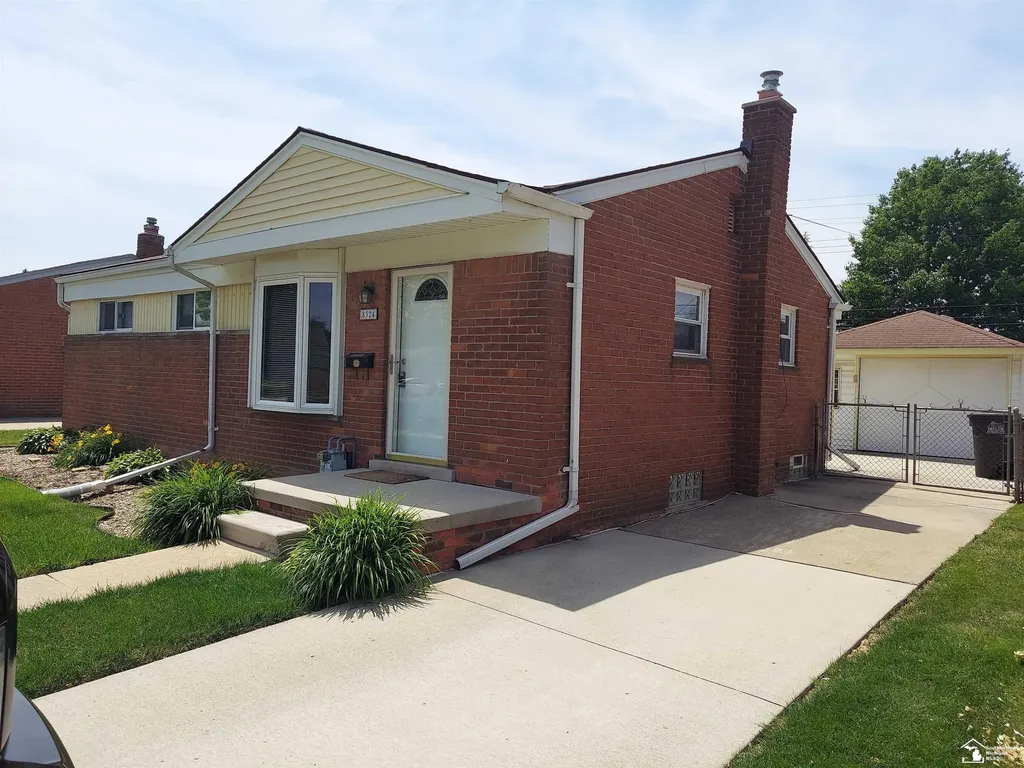 8324 Huron Street Taylor City MI 48180