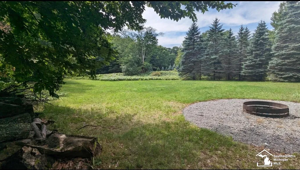 4831 Meadow View Trail Logan Township MI 49405