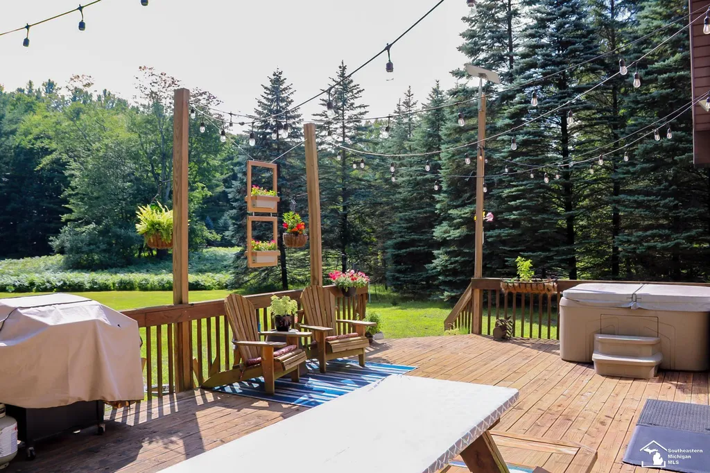 4831 Meadow View Trail Logan Township MI 49405