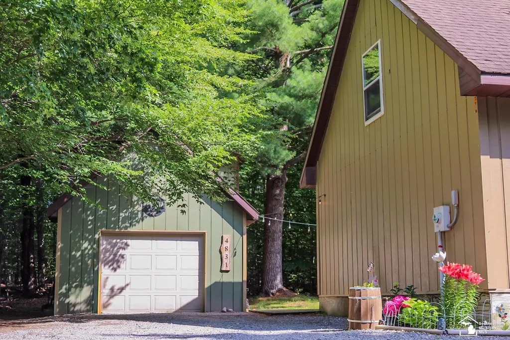 4831 Meadow View Trail Logan Township MI 49405