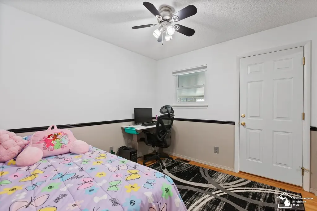 4912 Valley Road Trenton City MI 48183