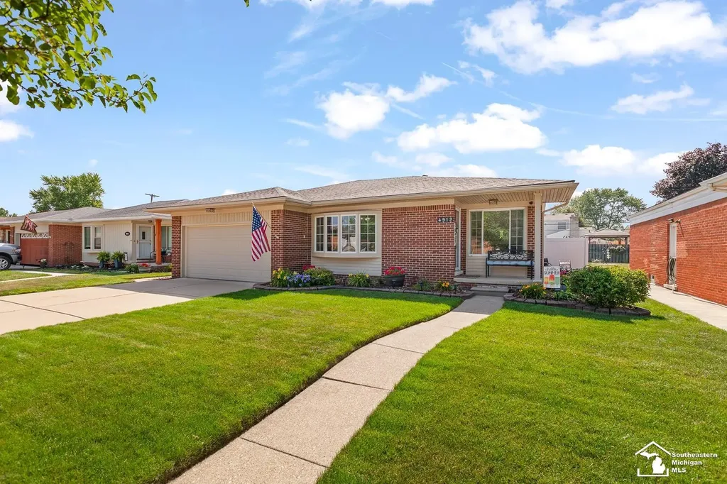 4912 Valley Road Trenton City MI 48183