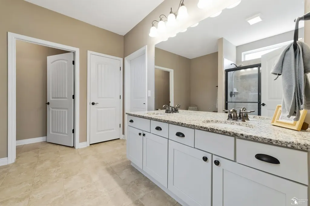 23930 Montague Drive Brownstown Charter Township MI 48134