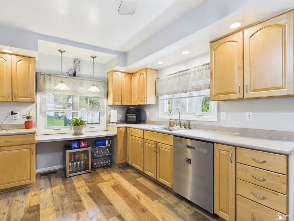 83 W Madison Street Petersburg City MI 49270