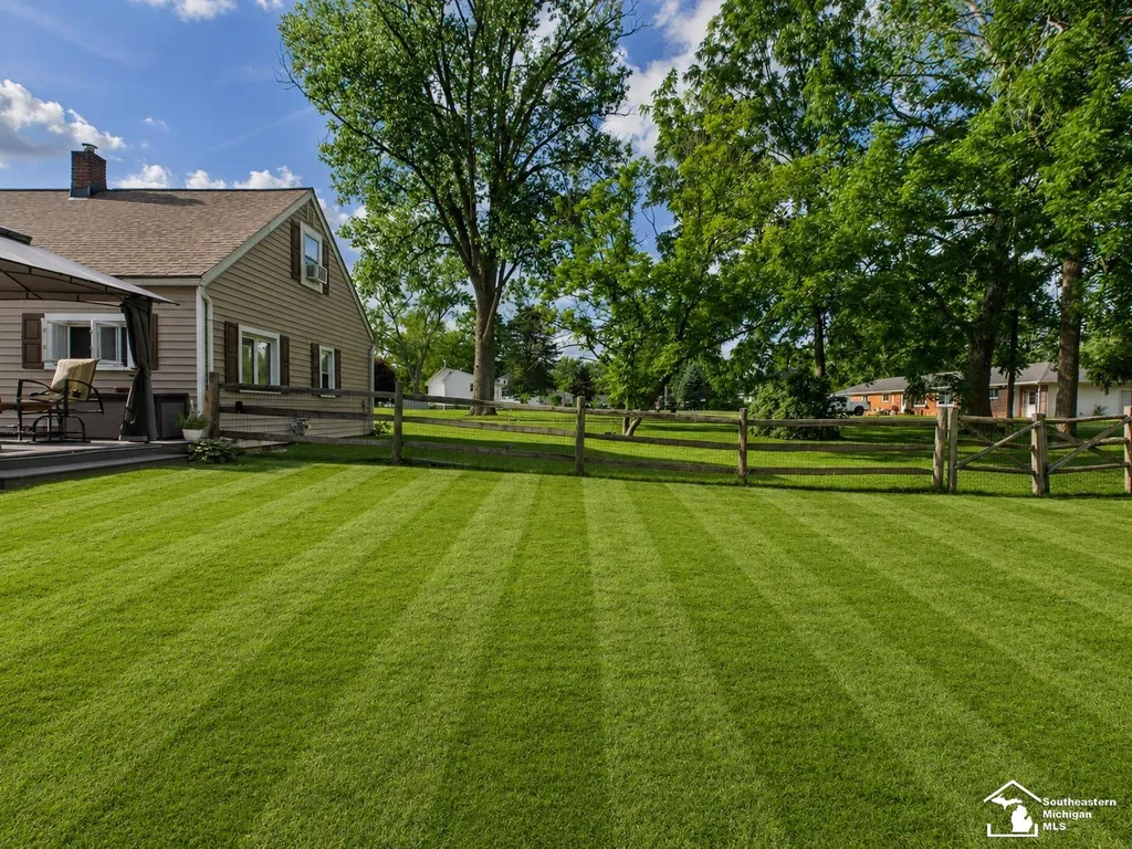 83 W Madison Street Petersburg City MI 49270