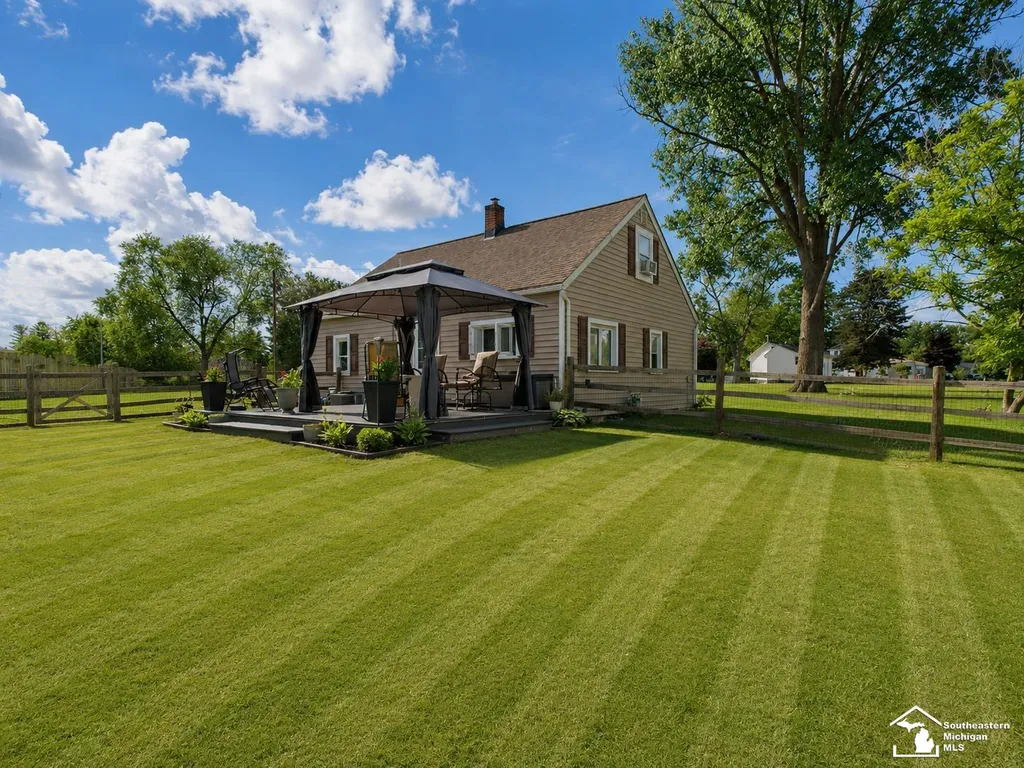 83 W Madison Street Petersburg City MI 49270