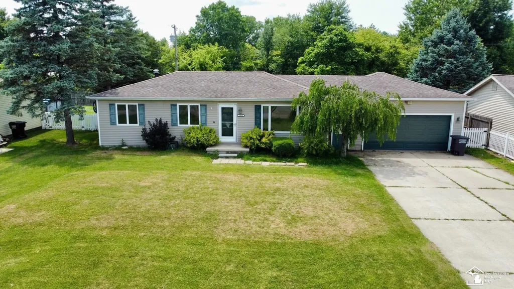 12033 Crossman Street Ash Township MI 48117
