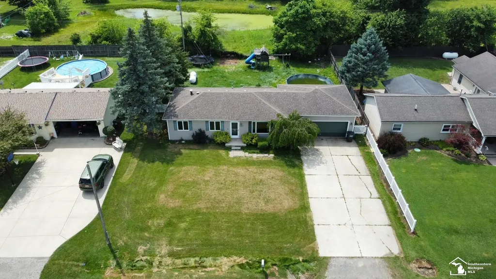12033 Crossman Street Ash Township MI 48117