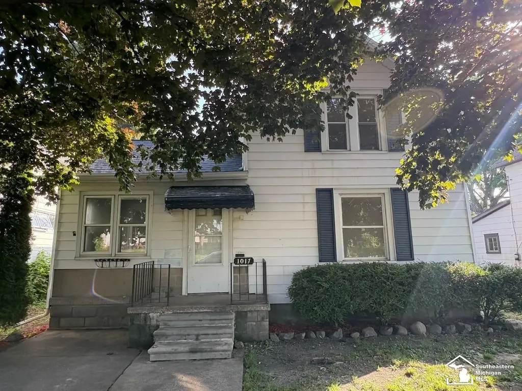 1017 Humphrey Street Monroe City MI 48161