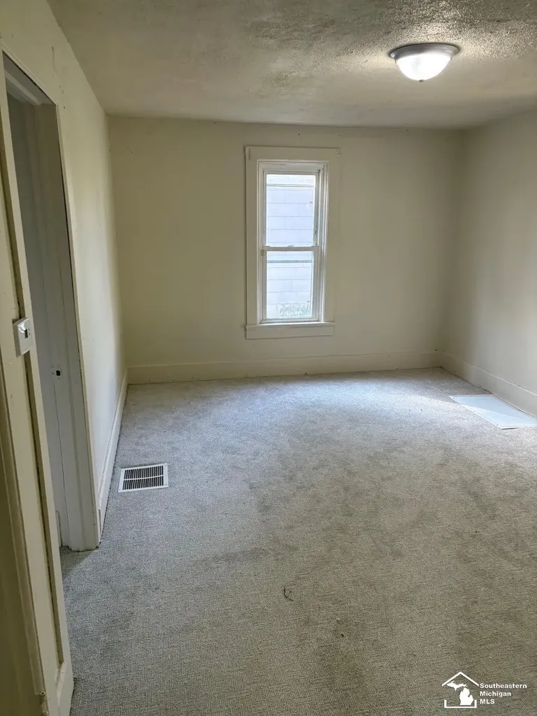 1017 Humphrey Street Monroe City MI 48161