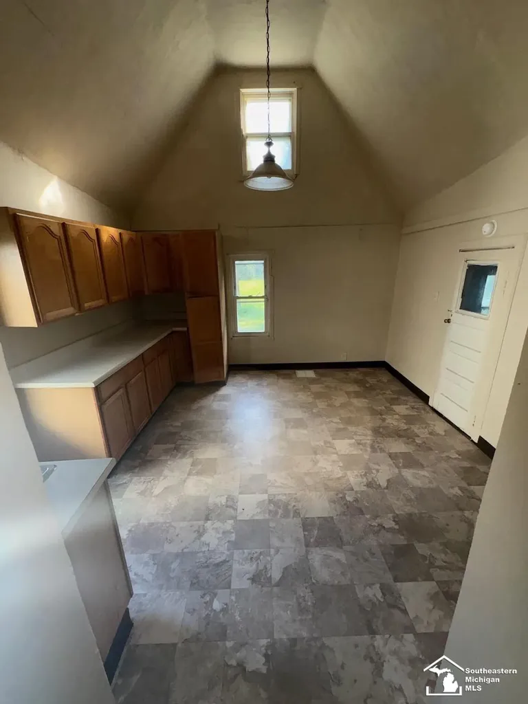 1017 Humphrey Street Monroe City MI 48161