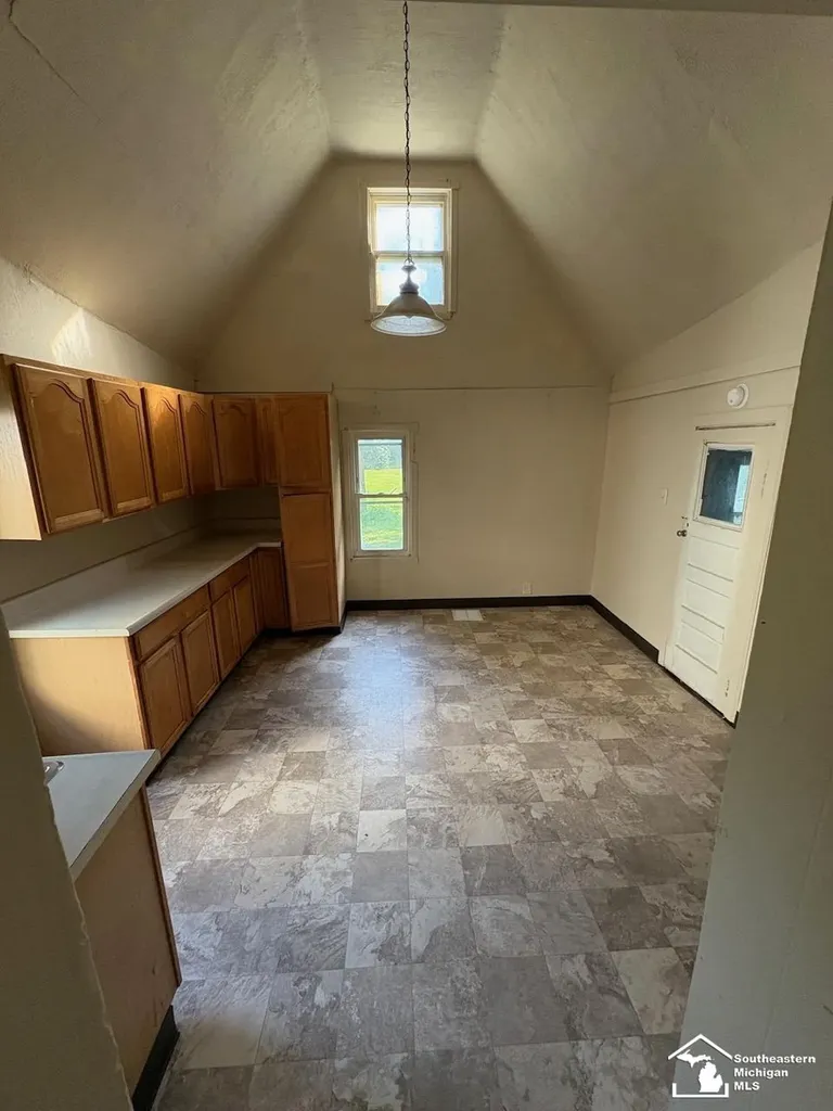 1017 Humphrey Street Monroe City MI 48161