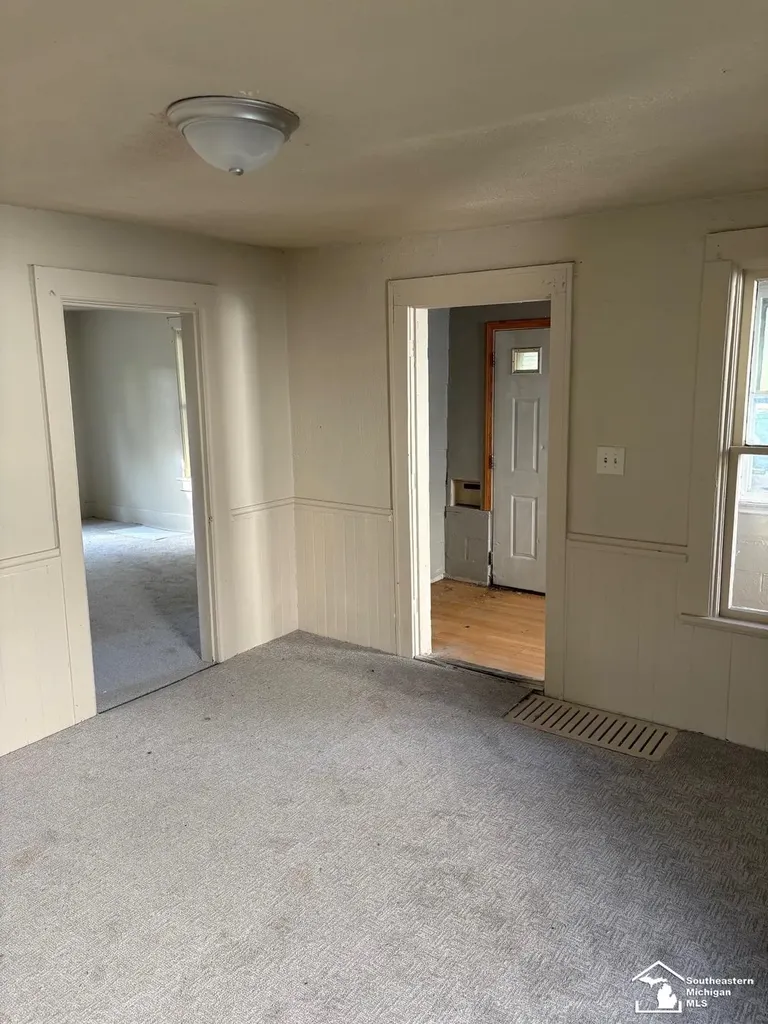 1017 Humphrey Street Monroe City MI 48161