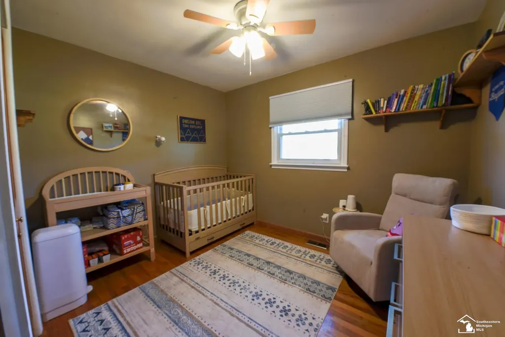 11087 U S Turnpike Road South Rockwood Village MI 48179